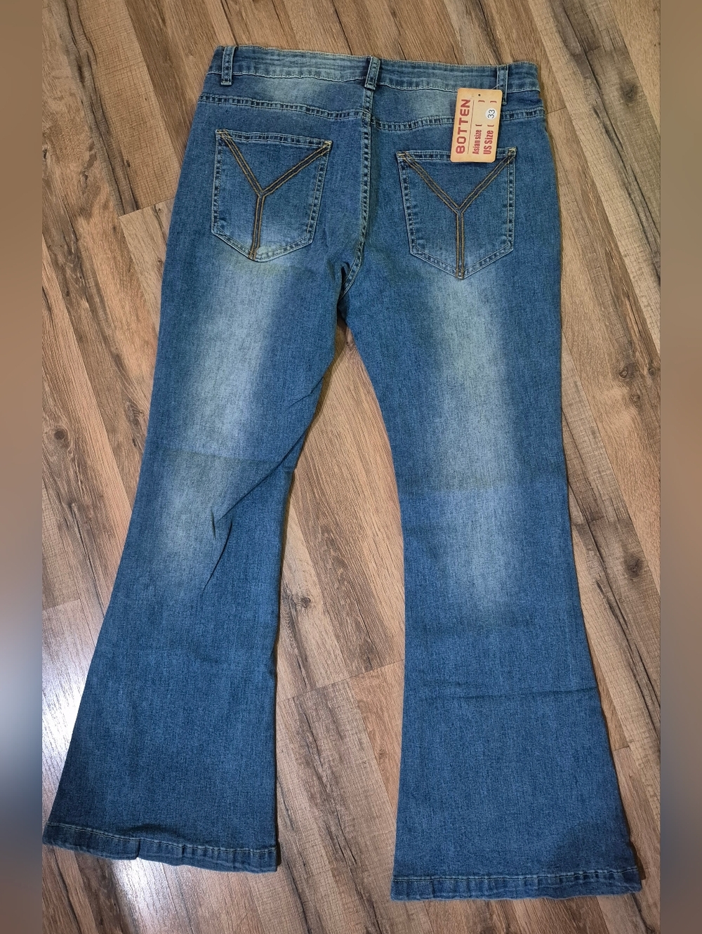 Women's Midwash Bootcut Jeans - Flattering Mid Rise - Picture 2 of 7
